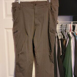 Wrangler Men's Outdoor Performance Zip Cargo Pant, Gray, 40x32